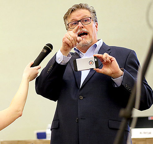 Getler: Like Facebook and it’ll be your friend in news